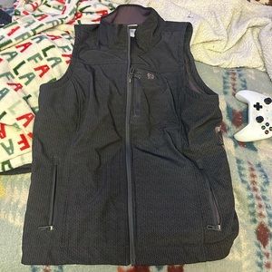 Women’s cinch vest